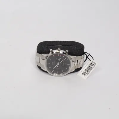 Armbanduhr (Iconic Chronograph) von Daniel Wellington
