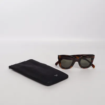 Solglasögon (CL 41393/S) från Céline