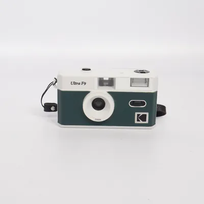 Analog kompaktkamera (Ultra F9) från Kodak