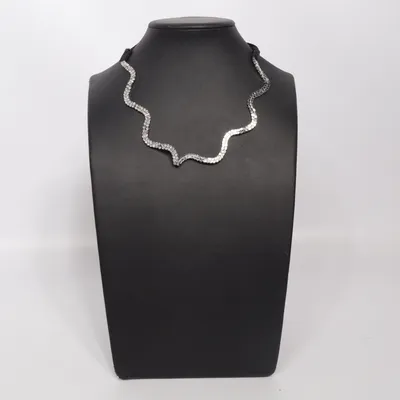 Halsband (Svart, Silverfärgad) Okänd metall