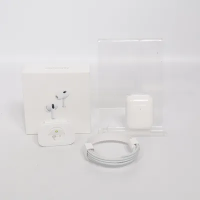 Hörlurar (AirPods (2nd Generation)) från Apple