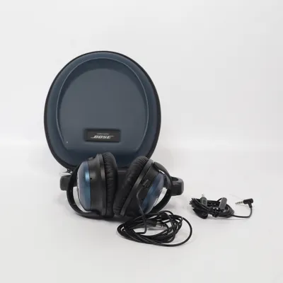 Hörlurar (QC-15) från Bose