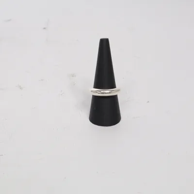 Ring (Silverfärgad) Okänd metall