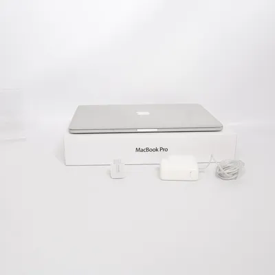 Laptop (MacBook Pro) från Apple