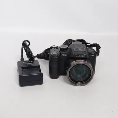DSLR camera (Dmc-Fz38) from Panasonic