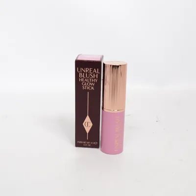 Rouge (Unreal Blush Healthy Glow Stick) från Charlotte Tilbury