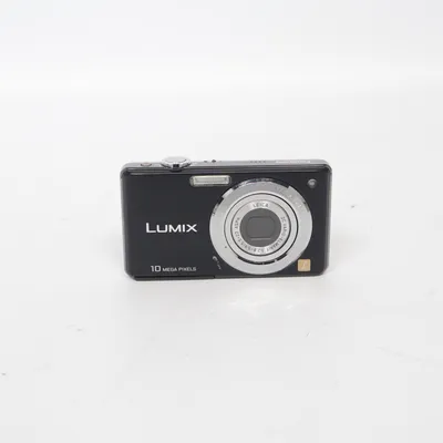 Digital kompaktkamera (DMC-FS62) från Panasonic