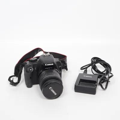 DSLR camera (ds126191) from Canon