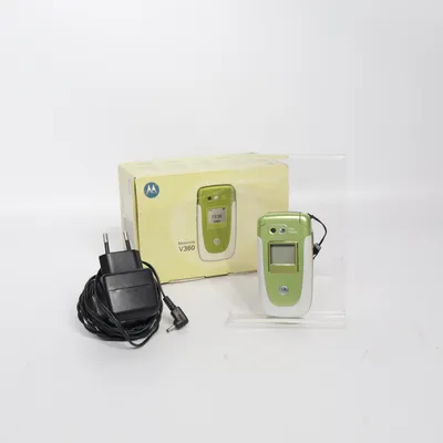 Mobile phone (V360) from Motorola