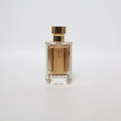 Eau de Parfum (La Femme) från Prada