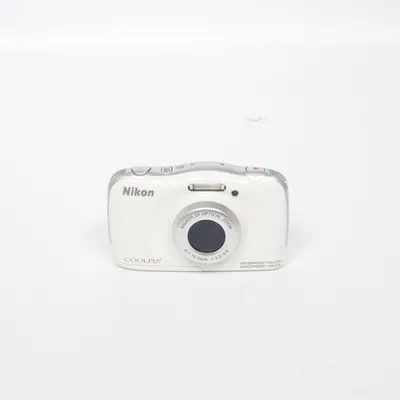 Digital kompaktkamera (Coolplix S33) från Nikon
