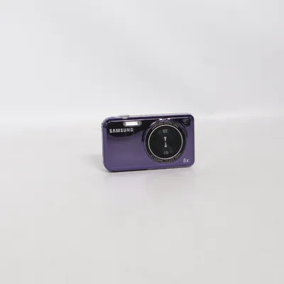 Digital compact camera (4.7-23.5mm 1:3.3-5.9 26mm) from Samsung
