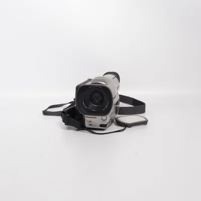 Video camera (Nv-Dx100 - f=4.0 48mm 1:1.6) from Panasonic