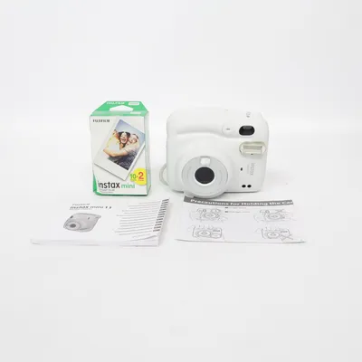Polaroid camera (mini 11) from Instax