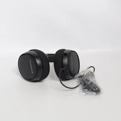 Headphones (Black) from Steelseries