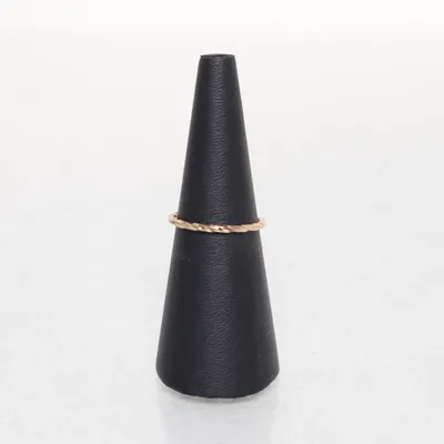 Ring (Guldfärgad) Okänd metall