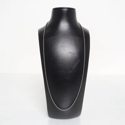 Halsband (Silverfärgad) Okänd metall