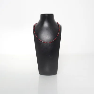 Halsband (Röd, Flerfärgad) från ADI Okänd metall