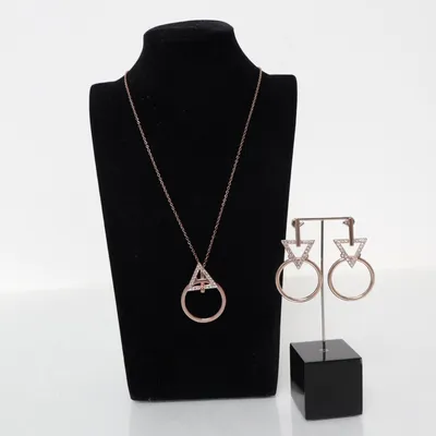 Jewelry set (Gold) Unknown metal