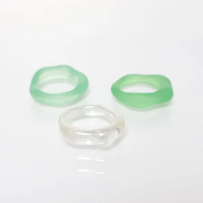 Ring (Grøn, Hvid) Ukendt metal