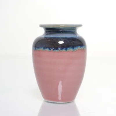 Vase (Pink) fra Maj Isenkram