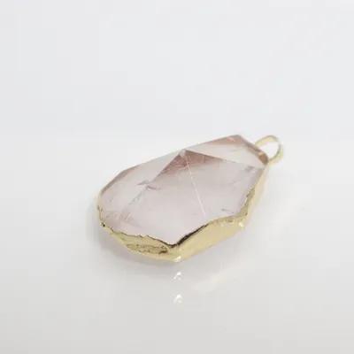 Pendant (Pink, Gold) Unknown metal