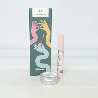 Makeup set (Define & Swipe Happy Go Lash) from The Body Shop