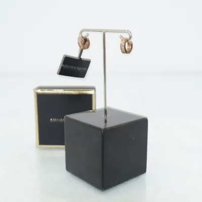 Örhängen (BEA) från Astrid & Agnes Okänd metall