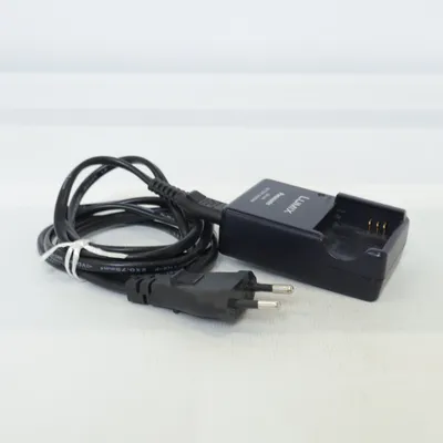 Camera charger (De-A46) from Panasonic