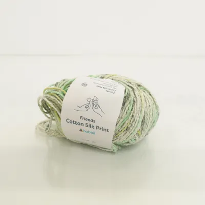 Garn (Flerfärgad) från Hobbii