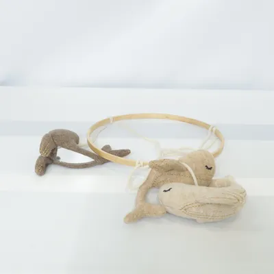 Babymobil (Beige) från Konges Sløjd