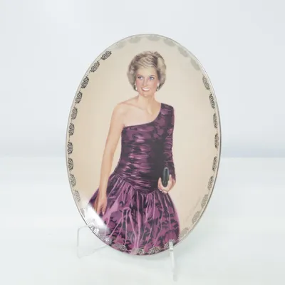 Assiette murale (Blanc, Violet) de The Bradford Exchange