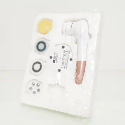 Cleansing device