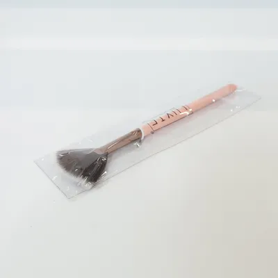 Sminkborste (Rosa) från Luxie