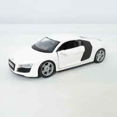 Speelgoed auto (R8) van Maisto