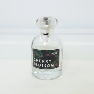 Eau de Toilette (Cherry Blossom) från Nou