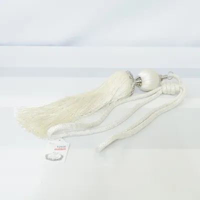 Inredningsdetalj (Vit) från Klädkällaren