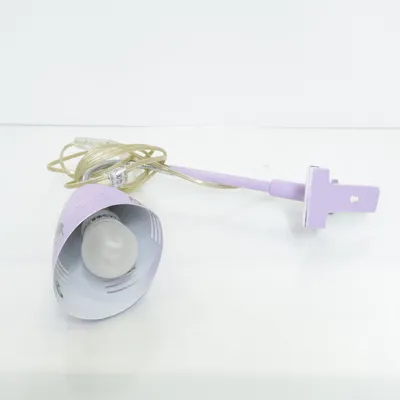 Skrivbordslampa (Lila) från Markslöjd