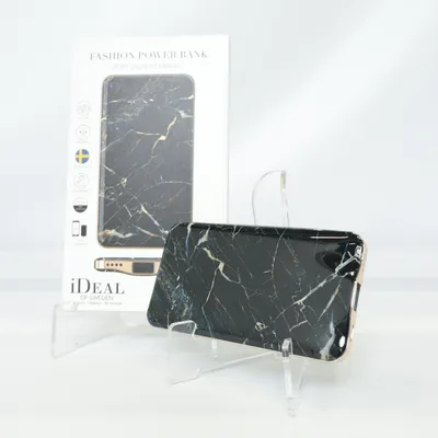 Powerbank (PORT LAURENT MARBLE) från iDeal of Sweden