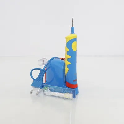Eltandborste (Blå, Flerfärgad) från Braun