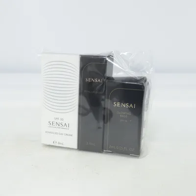 Kit de soins pour la peau (Noir, Blanc) de Sensai