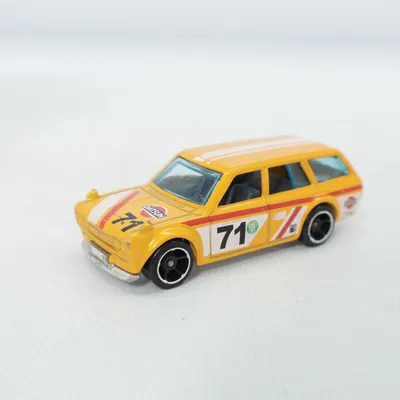 Speelgoed auto (71 Datsun 510 Wagon) van Hot Wheels
