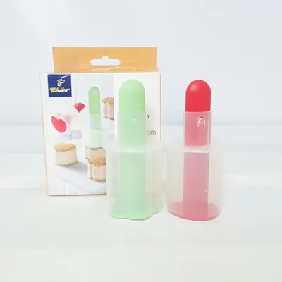 Emporte-pièce (Vert, Rouge) de Tchibo