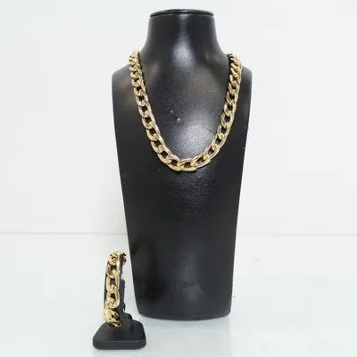 Smyckesset (Guldfärgad) från Snö of Sweden Okänd metall