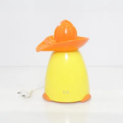 Citrus press (Yellow, Orange) from Intertek
