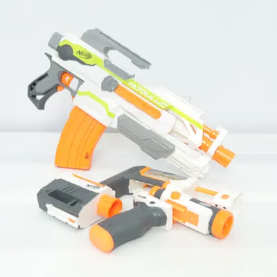 Leksakspistol (Modulus) från Nerf