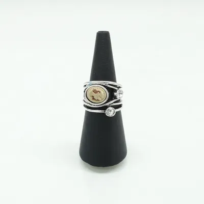Ring (Silver, Beige) Unknown metal