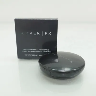 Foundation (PRESSED MINERAL FOUDATION P20) från Cover FX