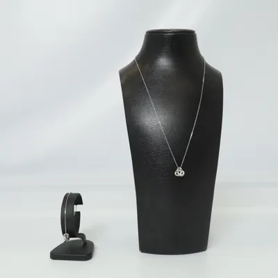 Smyckesset (Silverfärgad) från Edblad Rostfritt stål