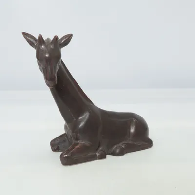 Beeldje (Bruin)